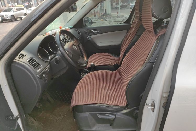 Skoda Yeti 2018 car image #17