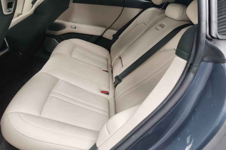 小米汽车 小米YU7 2025 汽车图片 #17