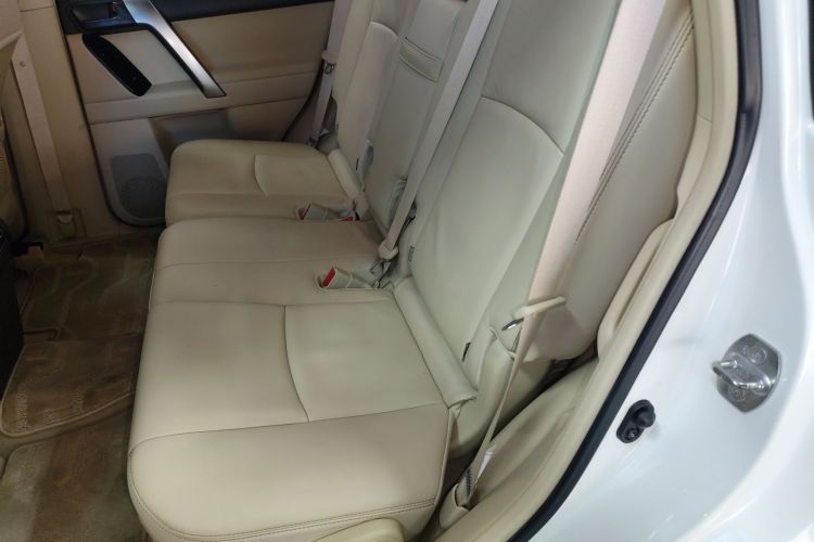 Toyota Land Cruiser Prado 2015 immagine di auto #17