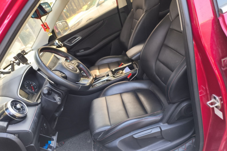 MG HS 2019 car image #17