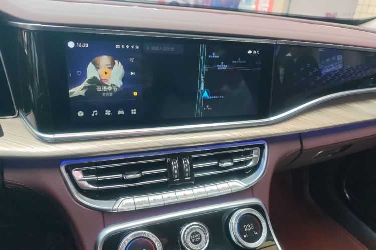 HongQi H9 2021 car image #17