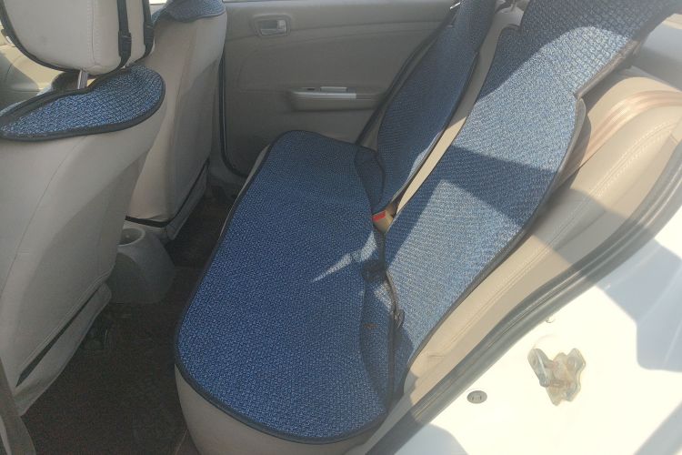 Changan Alsvin V3 2016 صورة سيارة #17