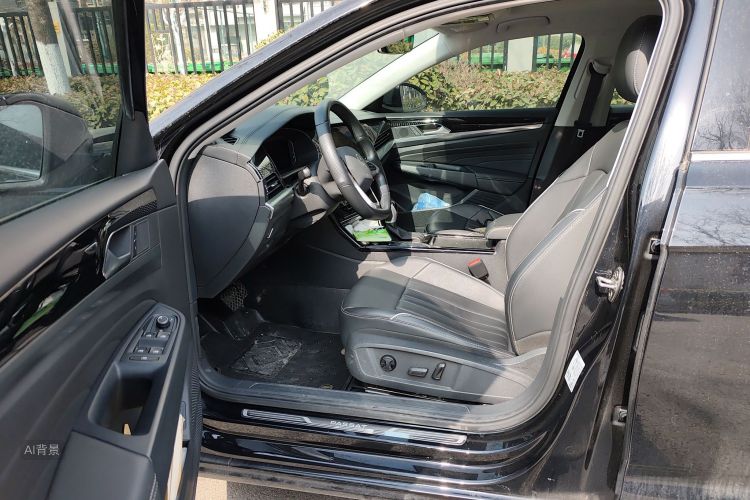 Volkswagen Passat 2022 immagine di auto #17