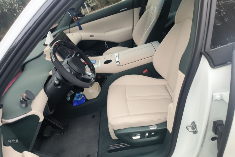 MI YU7 2025 immagine di auto #17