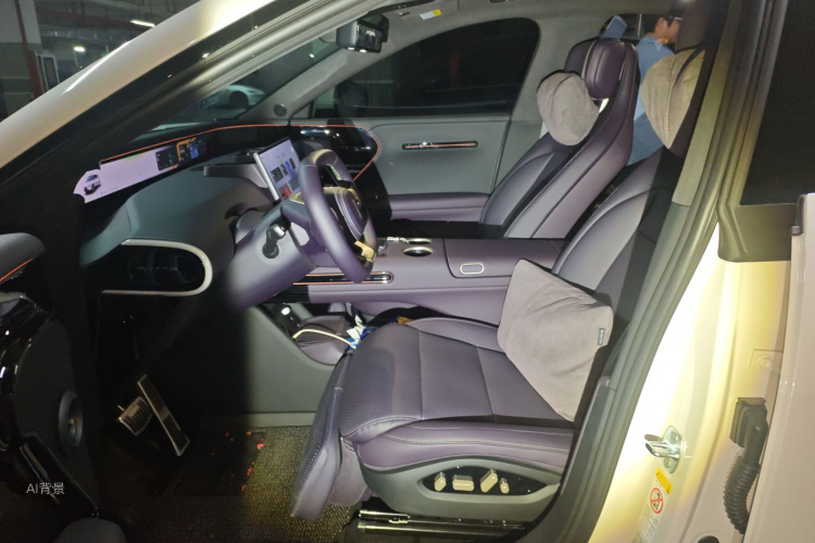 Avatr 07 2025 car image #17