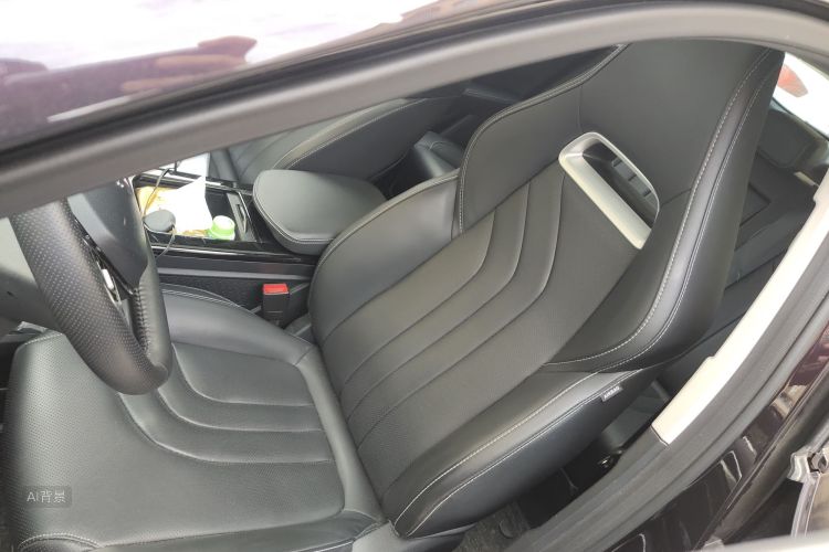 哪吒汽车 哪吒U 2023 汽车图片 #17