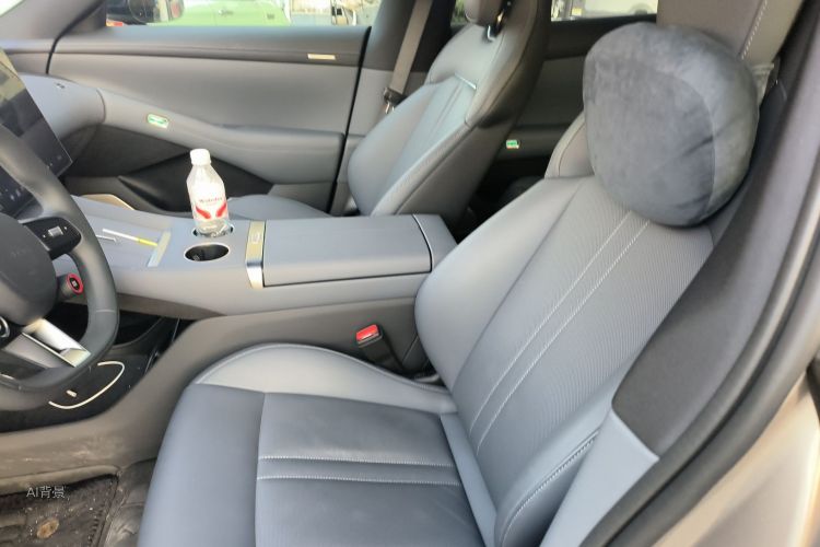 MI YU7 2025 car image #17