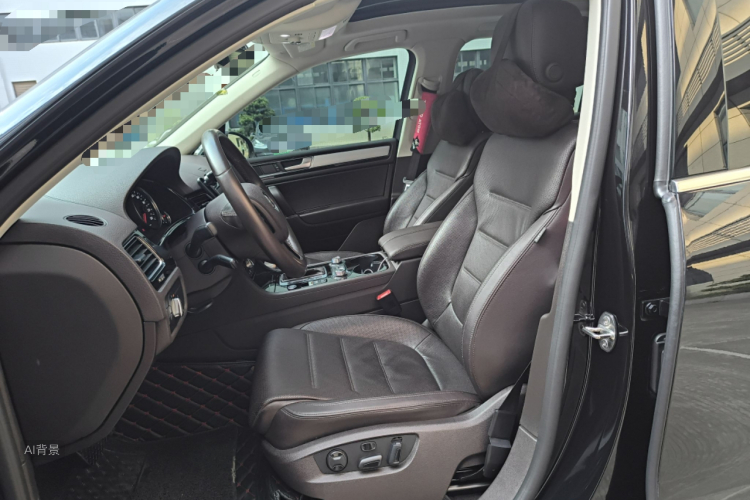 Volkswagen Touareg 2018 car image #17