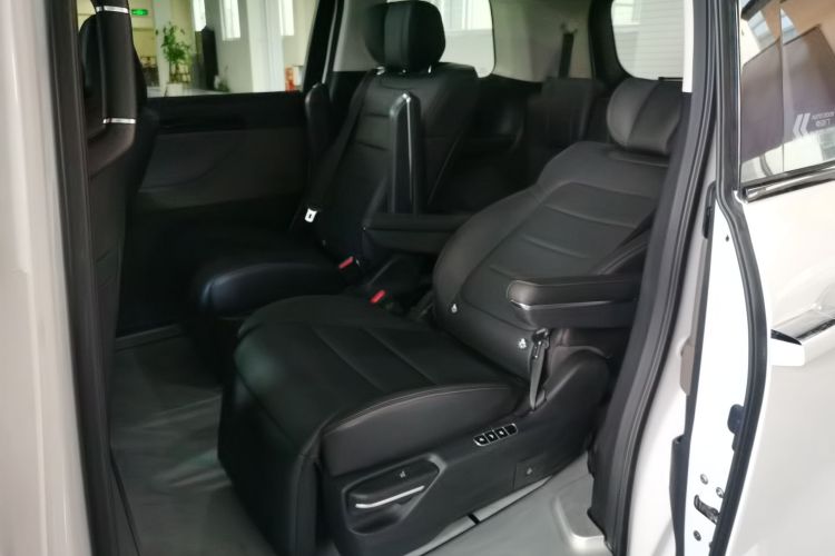 GAC Trumpchi E8 2025 car image #17