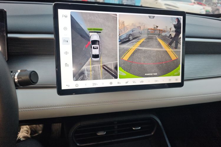 BYD Seal 05 DM-i 2025 #17 BYD Seal 05 DM-i 2025 immagine di auto #17