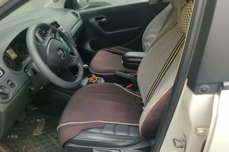 Volkswagen Polo 2014 immagine di auto #17