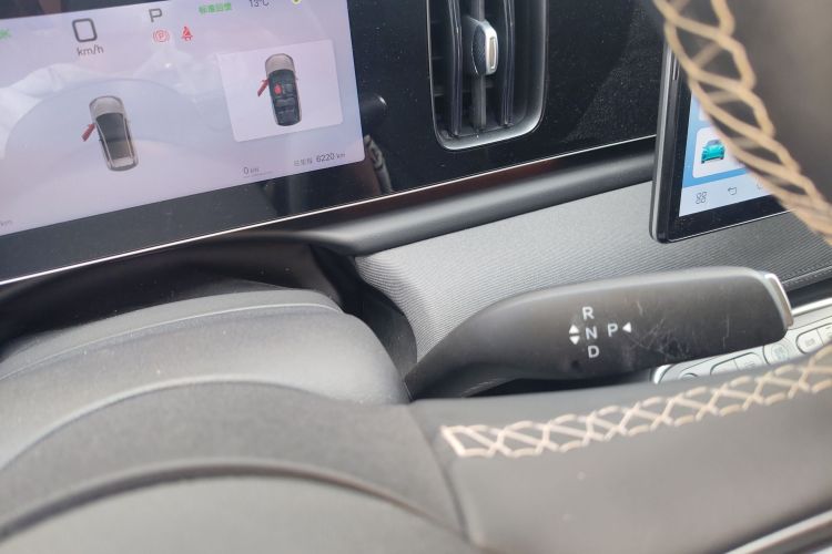 BYD Sea Lion 05 EV 2025 car image #17