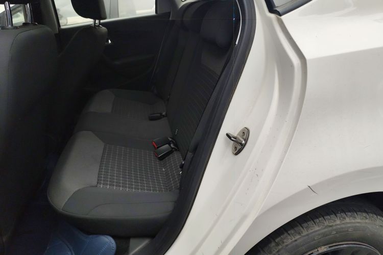 Volkswagen Polo 2018 immagine di auto #17