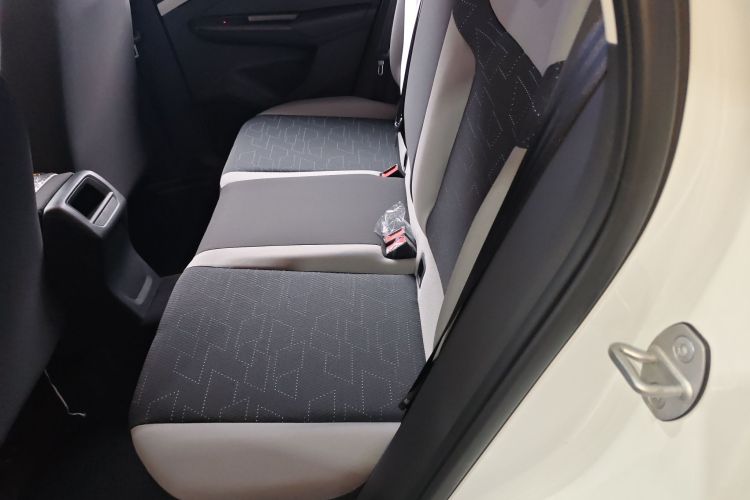 VS5 2026 car image #17