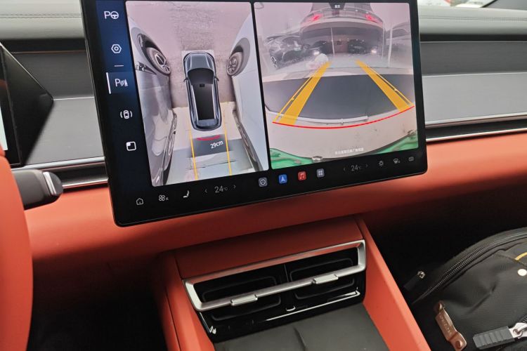 BYD Tang L 2025 immagine di auto #17