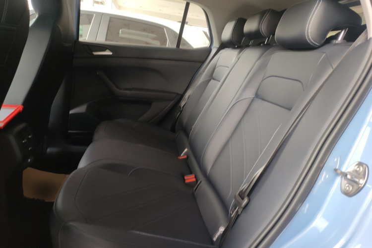 Volkswagen Tharu 2024 car image #17