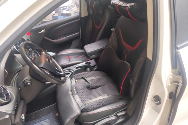 Soueast DX3 2017 car image #17