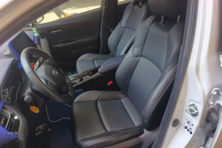 Toyota C-HR 2021 car image #17