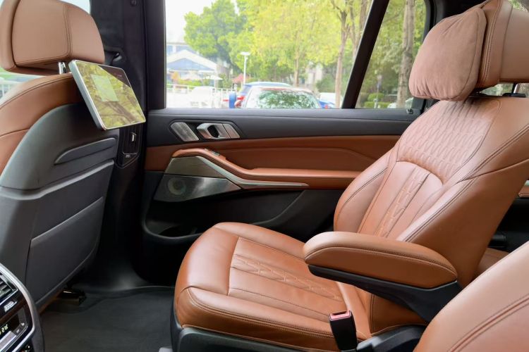 BMW X7 2020 صورة سيارة #17