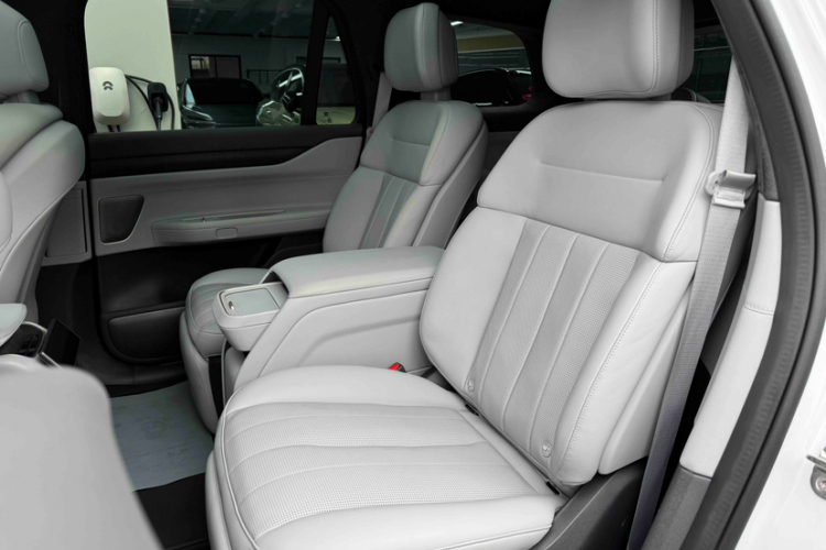 蔚来 蔚来ES8 2024 汽车图片 #17