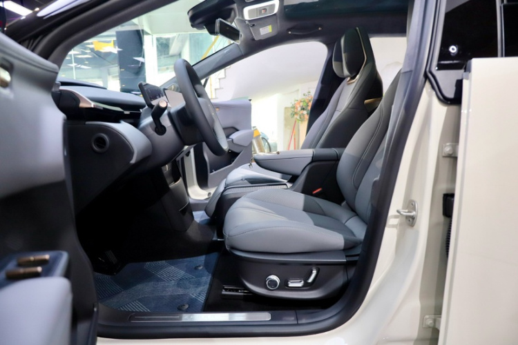 Zeekr X 2024 immagine di auto #17