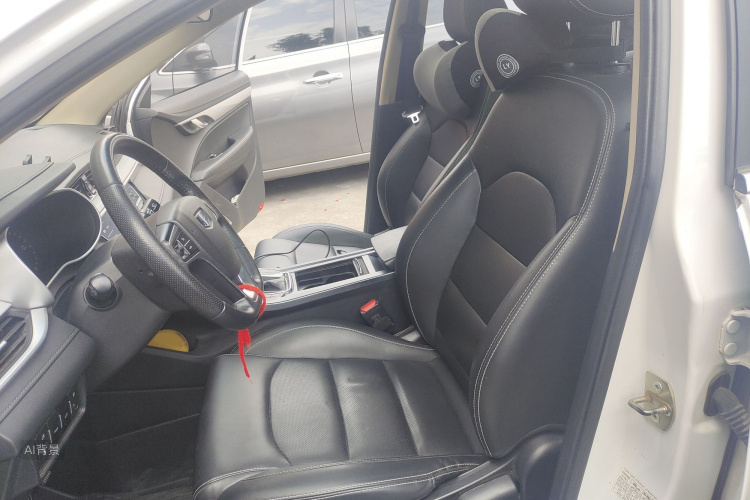 Emgrand 2018 car image #17
