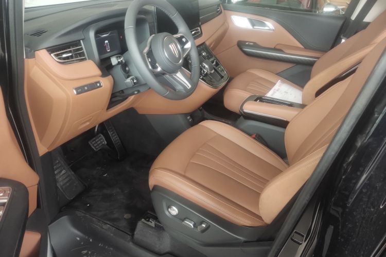 HongQi HQ9 PHEV 2026 #17 HongQi HQ9 PHEV 2026 car image #17