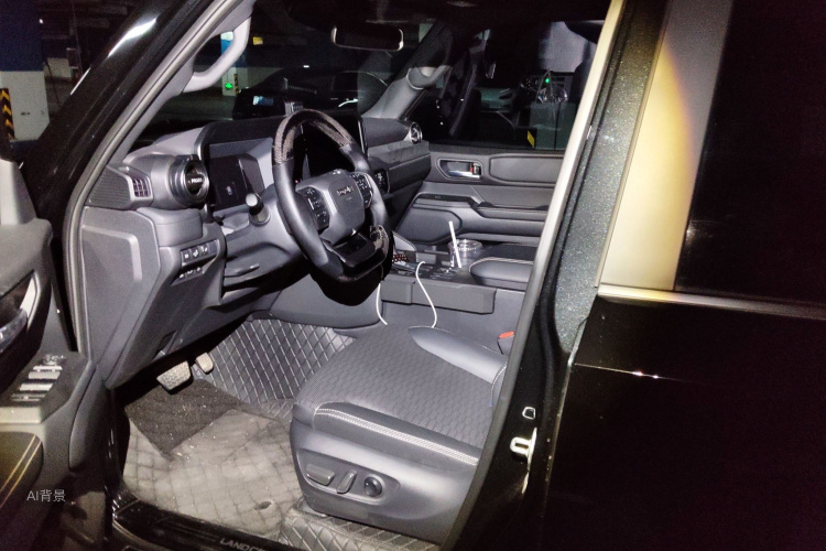 Toyota Land Cruiser Prado 2025 car image #17