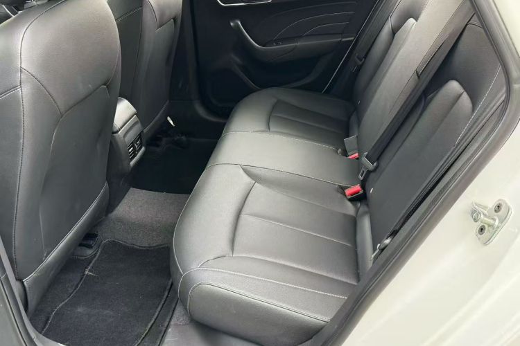 Roewe i6 New Energy 2019 изображение автомобиля #17