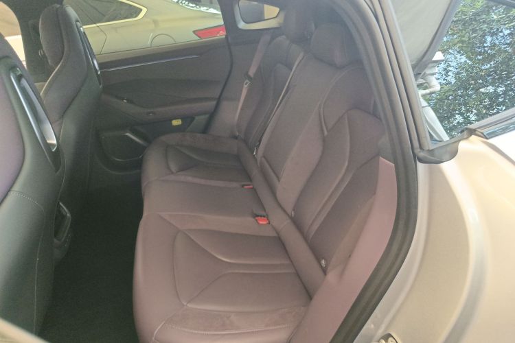 Xpeng P7 2025 imagen de coche #17