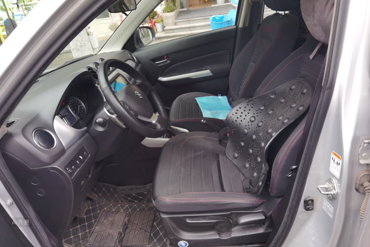 Suzuki Vitara 2017 image de voiture #17