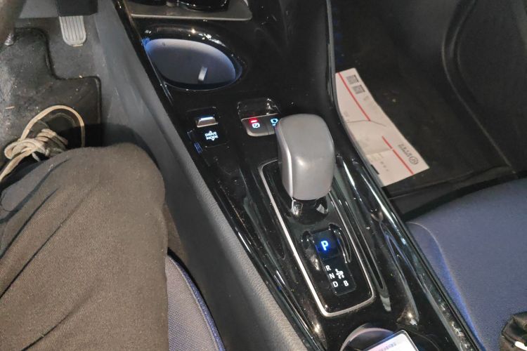 Toyota C-HR EV 2021 car image #17