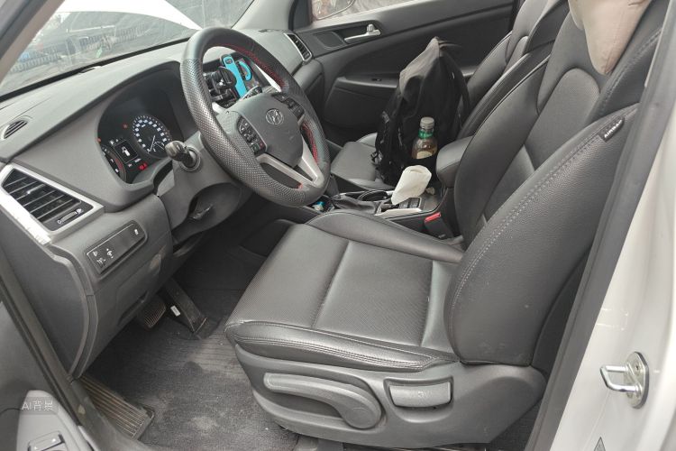 Hyundai Tucson 2016 immagine di auto #17