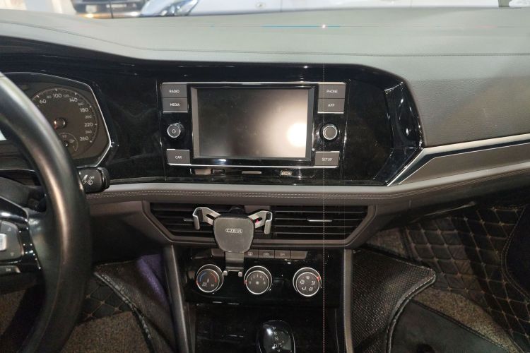 Volkswagen Sagitar 2019 car image #17