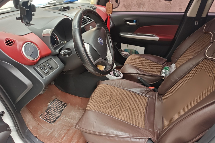 Changan BenBen 2016 изображение автомобиля #17