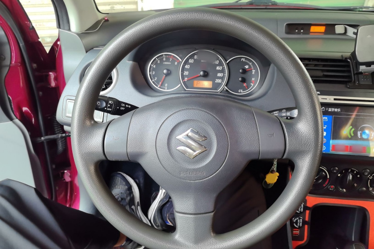 铃木 雨燕 2016 汽车图片 #17