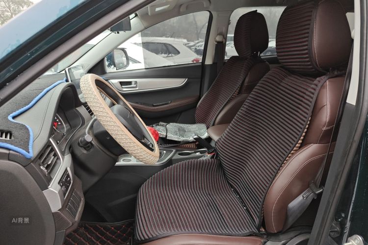 Forthing T5 2023 car image #17