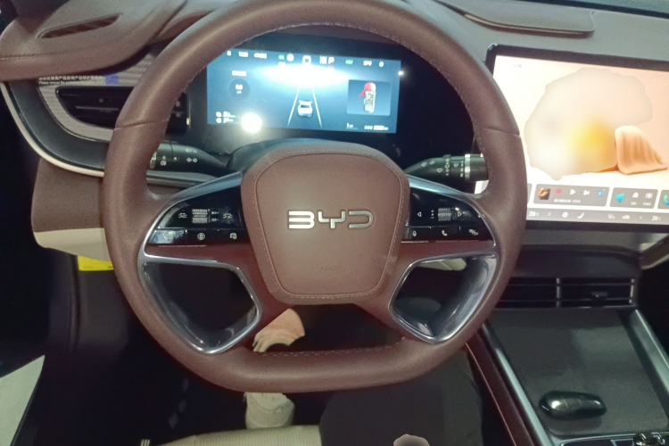 BYD Seal 07 DM-i 2024 صورة سيارة #17