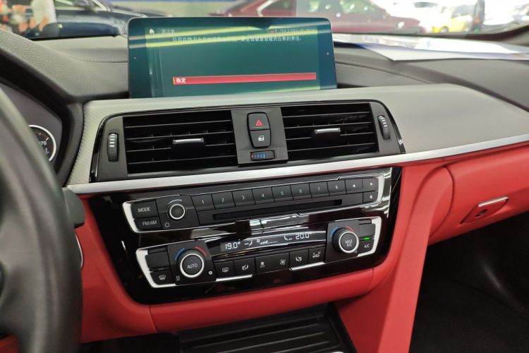 BMW 4 Series 2018 car image #17