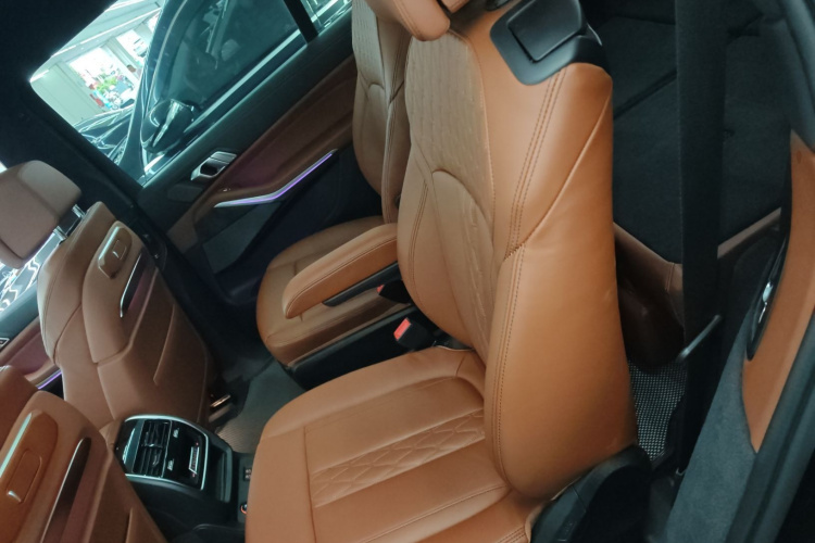 BMW X7 2024 صورة سيارة #17