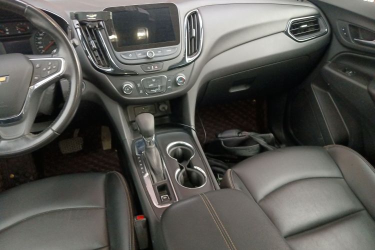 Chevrolet Equinox 2022 car image #17