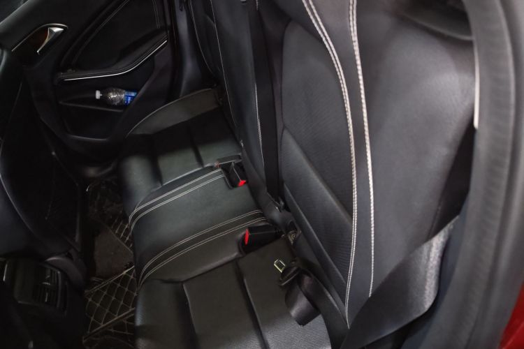 Mercedes-Benz GLA Class 2020 car image #17