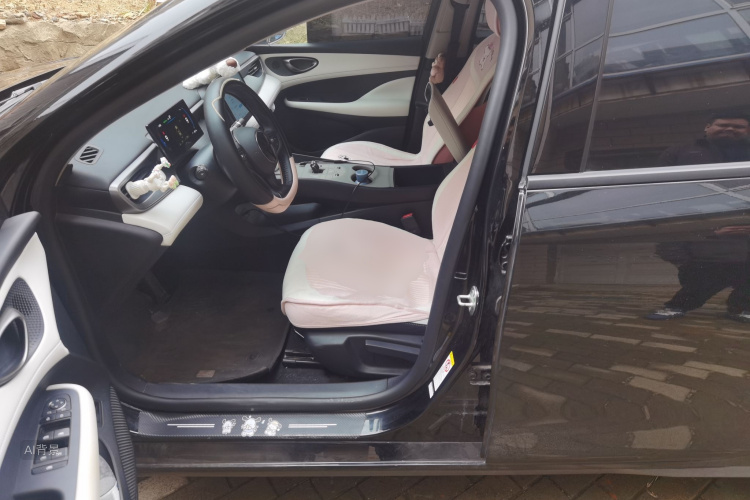 BYD Seal 05 DM-i 2025 immagine di auto #17