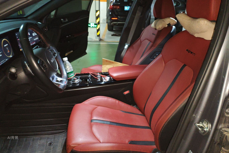 Kia K5 2021 car image #17