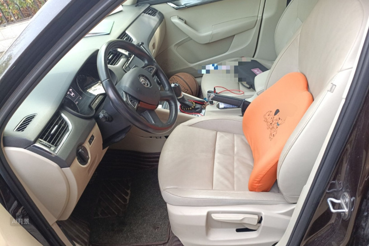 Skoda Octavia 2015 car image #17