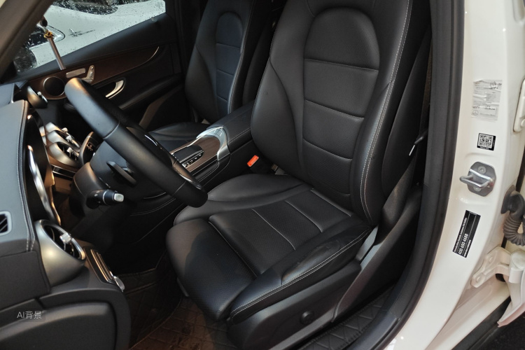 Mercedes-Benz GLC Class 2020 car image #17