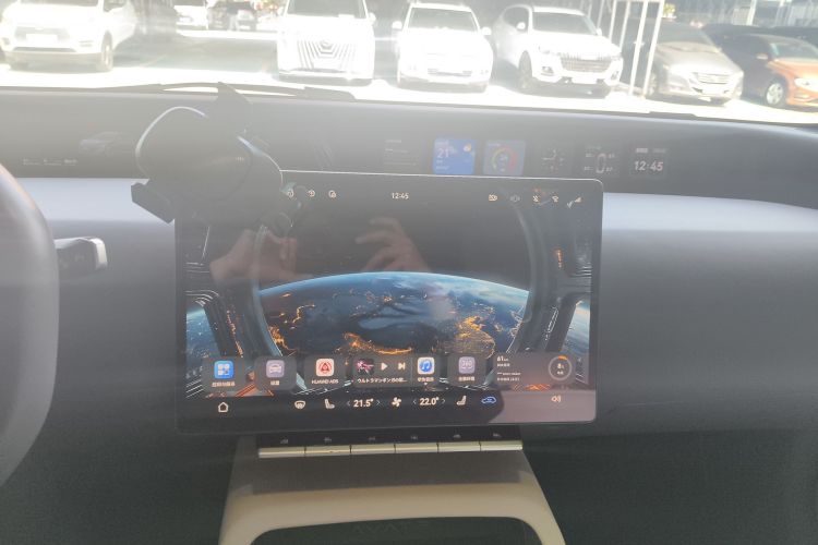 Avatr 12 2024 car image #17