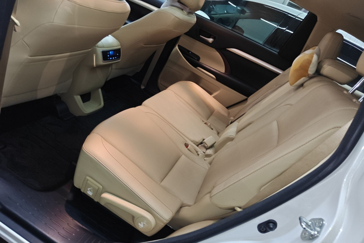 Toyota Highlander 2017 #17 Toyota Highlander 2017 car image #17