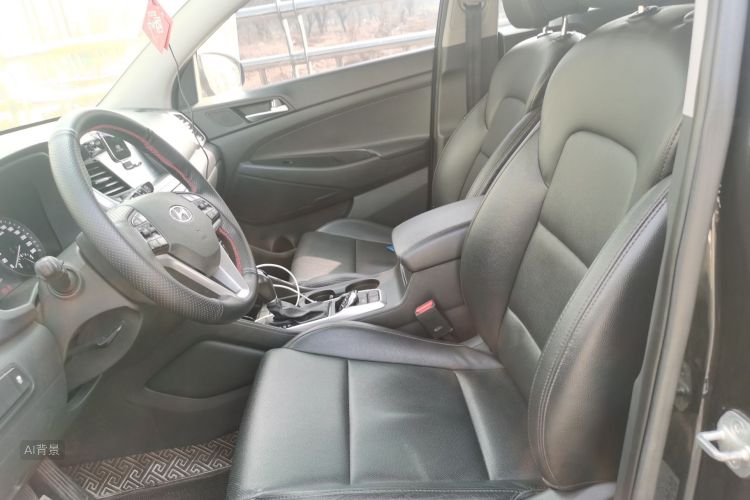 Hyundai Tucson 2016 immagine di auto #17