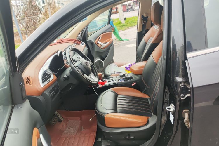 Soueast DX7 2015 صورة سيارة #17